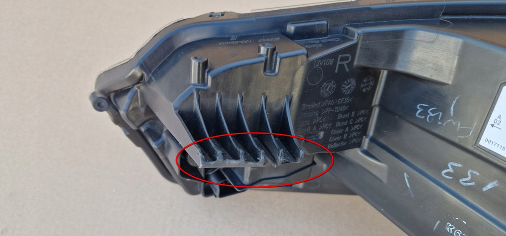 Frontscheinwerfer Renault Zoe 260102384R Rechts Scheinwerfer Headlight SCH9126611499ul