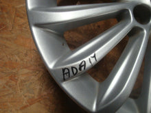 Laden Sie das Bild in den Galerie-Viewer, 1x Alufelge 16 Zoll 6.5&quot; 4x100 40ET Glanz Silber OP071 Opel Corsa Rim Wheel