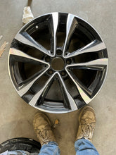 Laden Sie das Bild in den Galerie-Viewer, 1x Alufelge 18 Zoll 7.5" 5x112 49ET Glanz Schwarz A1774012700 Mercedes-Benz Cla FEL5754202978zf