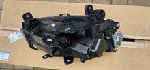 Laden Sie das Bild in den Galerie-Viewer, Frontscheinwerfer Audi Q2 81A941011 Links Scheinwerfer Headlight SCH6637757776nm