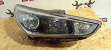 Laden Sie das Bild in den Galerie-Viewer, Frontscheinwerfer Hyundai I30 G492121020 Rechts Scheinwerfer Headlight SCH4809275288fr