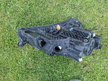 Laden Sie das Bild in den Galerie-Viewer, Frontscheinwerfer Skoda Superb 3V1941015A Xenon Links Scheinwerfer Headlight SCH5107882686bb