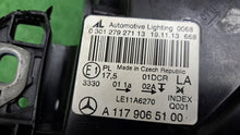 Laden Sie das Bild in den Galerie-Viewer, Frontscheinwerfer Mercedes-Benz Cla A1179065100 Links Scheinwerfer Headlight