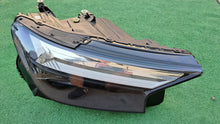 Laden Sie das Bild in den Galerie-Viewer, Frontscheinwerfer Audi E-Tron 89A941034 FULL LED Rechts Scheinwerfer Headlight