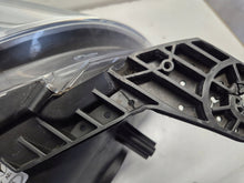 Laden Sie das Bild in den Galerie-Viewer, Frontscheinwerfer Mercedes-Benz Slk Links Scheinwerfer Headlight SCH3738274153pa