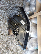Laden Sie das Bild in den Galerie-Viewer, Frontscheinwerfer BMW X1 F48 Full LED Links Scheinwerfer Headlight SCH5278816551rg