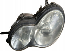 Laden Sie das Bild in den Galerie-Viewer, Frontscheinwerfer Mercedes-Benz W203 189WE4F169WE1D 1307329088 Xenon Links SCH1181097465fa
