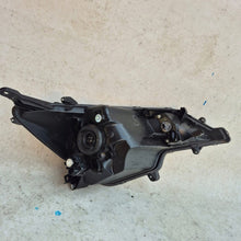 Laden Sie das Bild in den Galerie-Viewer, Frontscheinwerfer Mitsubishi Space Star Ein Stück (Rechts oder Links) Headlight