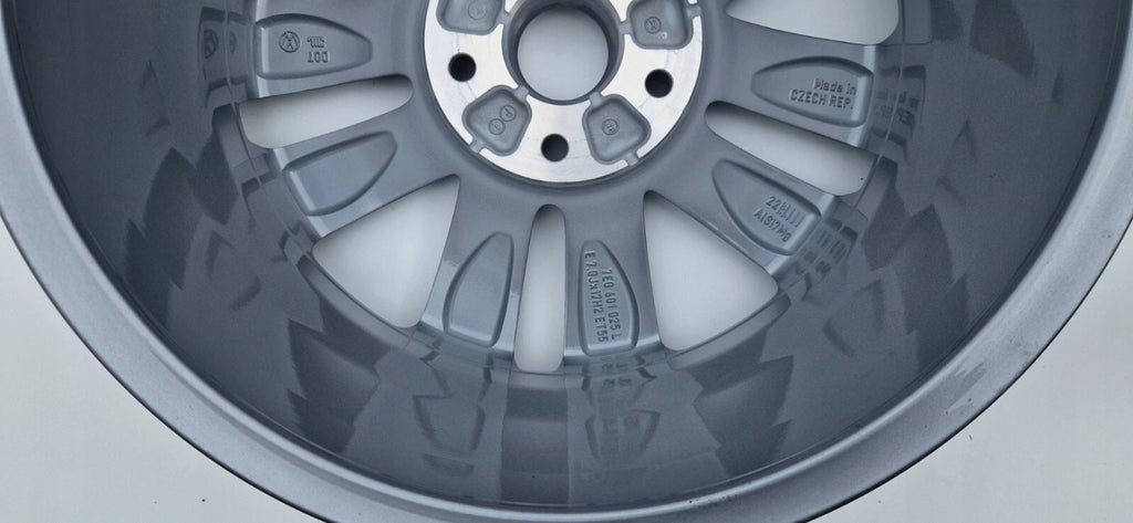 1x Alufelge 17 Zoll 7.0" 5x120 50ET 7E0601025L VW I Rim Wheel FEL8656086805za