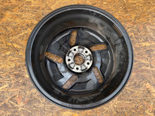 Load image into Gallery viewer, 1x Alufelge 17 Zoll 7.0" 5x114.3 50ET Glanz Schwarz 52910-DD100 Hyundai Kona Mg FEL5302817098fz