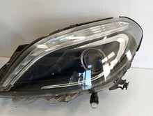 Laden Sie das Bild in den Galerie-Viewer, Frontscheinwerfer Mercedes-Benz A2468207161 A246827261 Rechts oder Links SCH5845635871qg