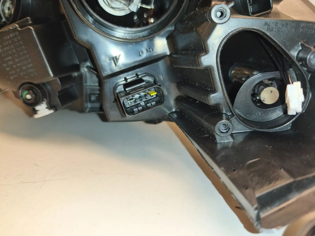 Frontscheinwerfer Peugeot 208 I 1451000311 Links Scheinwerfer Headlight SCH8708624207ps