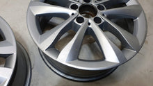 Laden Sie das Bild in den Galerie-Viewer, 1x Alufelge 17 Zoll 7.0&quot; 5x112 A2054018000 Mercedes-Benz Rim Wheel