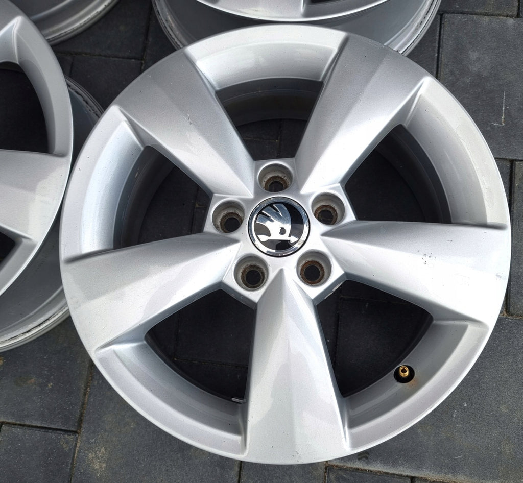 4x Alufelge 15 Zoll 6.0" 5x100 37ET Glanz Silber 5JA601025 Skoda Fabia Iii FEL6067175356cj