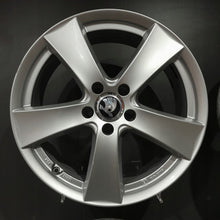 Laden Sie das Bild in den Galerie-Viewer, 4x Alufelge 18 Zoll 7.5" 5x112 49ET KBA50881-F604174 Skoda Yeti Rim Wheel FEL7745597981lu