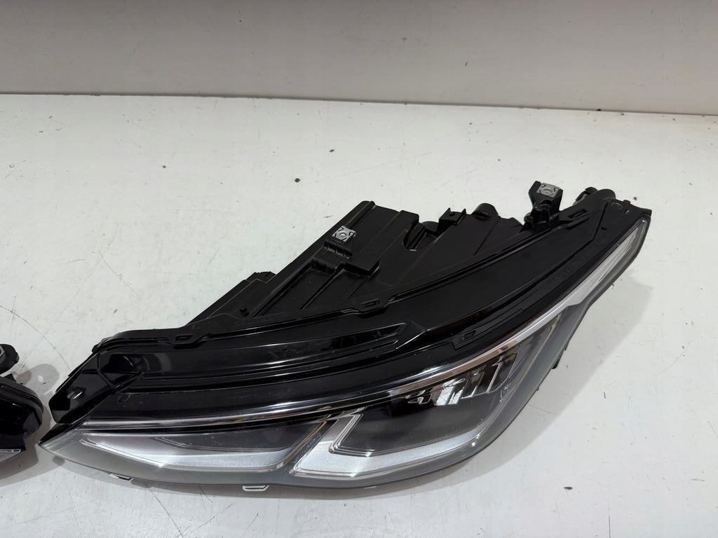 Frontscheinwerfer VW Golf VIII 5H1941006C 5H1941005C Ein Satz Headlight SCH7547315347th