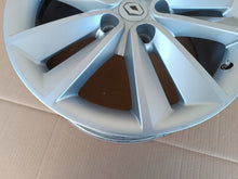 Laden Sie das Bild in den Galerie-Viewer, 1x Alufelge 17 Zoll 7.0" 5x114.3 49ET 40300030R Renault Megane Rim Wheel FEL3013290890qc