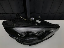 Laden Sie das Bild in den Galerie-Viewer, Frontscheinwerfer Mercedes-Benz W206 A2069064003 Full LED Rechts Headlight SCH5293250450zb
