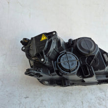 Load image into Gallery viewer, Frontscheinwerfer Skoda Rapid Bi-Xenon Ein Stück (Rechts oder Links) Headlight SCH7235928344zn