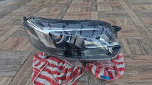 Load image into Gallery viewer, Frontscheinwerfer Opel Zafira Vivaro 9832836480-00 FALSE Scheinwerfer Headlight SCH7434019002sp