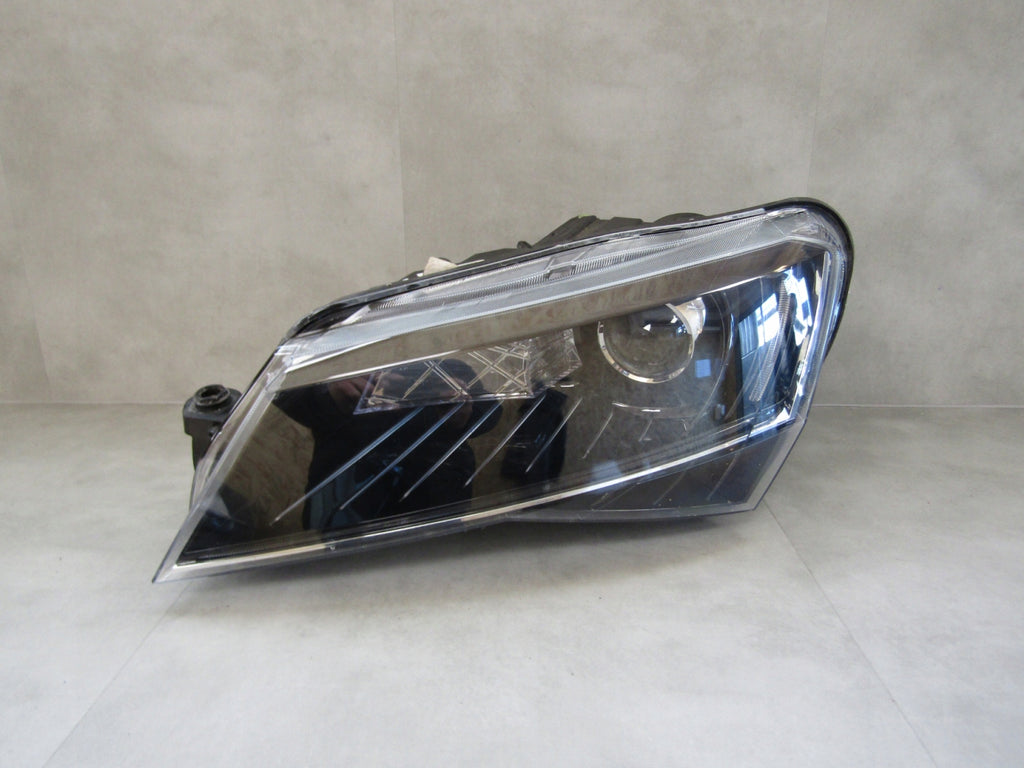 Frontscheinwerfer Skoda Superb III 3V1941015B Xenon Links Scheinwerfer Headlight