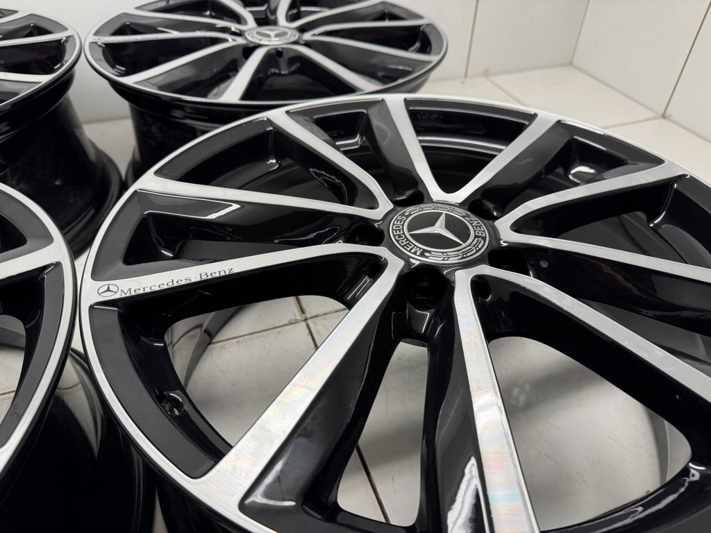 4x Alufelge 18 Zoll 7.5" 5x112 52ET Glanz Schwarz A2464010600 Mercedes-Benz Cla FEL4250877745cd