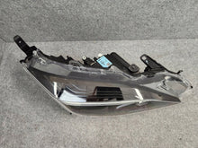Laden Sie das Bild in den Galerie-Viewer, Frontscheinwerfer Toyota Yaris Cross 0D312SCZ LED Rechts Scheinwerfer Headlight SCH4155676791hi