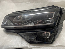 Laden Sie das Bild in den Galerie-Viewer, Frontscheinwerfer Skoda Karoq Kamiq 57B941015B LED Links Scheinwerfer Headlight SCH7360998321rb