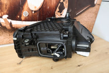 Laden Sie das Bild in den Galerie-Viewer, Frontscheinwerfer Mercedes-Benz W206 A2069067103 LED Rechts oder Links SCH2159224637uc