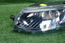 Laden Sie das Bild in den Galerie-Viewer, Frontscheinwerfer Skoda Octavia III 5E1941015B16S Links Scheinwerfer Headlight SCH3880751837bp