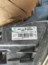 Laden Sie das Bild in den Galerie-Viewer, Frontscheinwerfer Citroën C4 III 9830655980 Ein Satz Scheinwerfer Headlight SCH7575055564lo