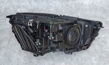 Laden Sie das Bild in den Galerie-Viewer, Frontscheinwerfer Audi Q3 83A941033 Full LED Links Scheinwerfer Headlight SCH1252538132fm