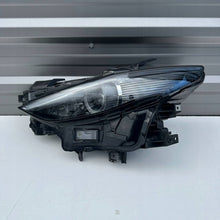 Laden Sie das Bild in den Galerie-Viewer, Frontscheinwerfer Mazda 3 Bp BCJH-51040 LED Links Scheinwerfer Headlight SCH8704752098nd
