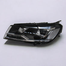 Load image into Gallery viewer, Frontscheinwerfer VW Touareg 7P1941031 Xenon Links Scheinwerfer Headlight