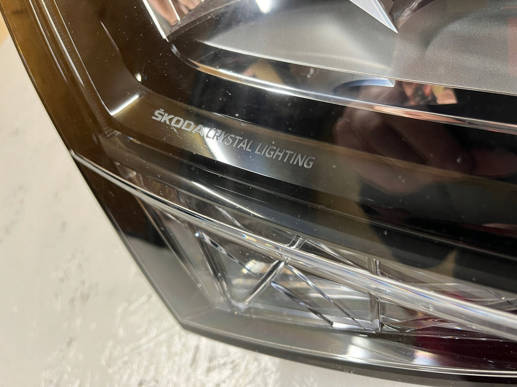 Frontscheinwerfer Skoda Superb III 3V1941016C Full LED Rechts Headlight