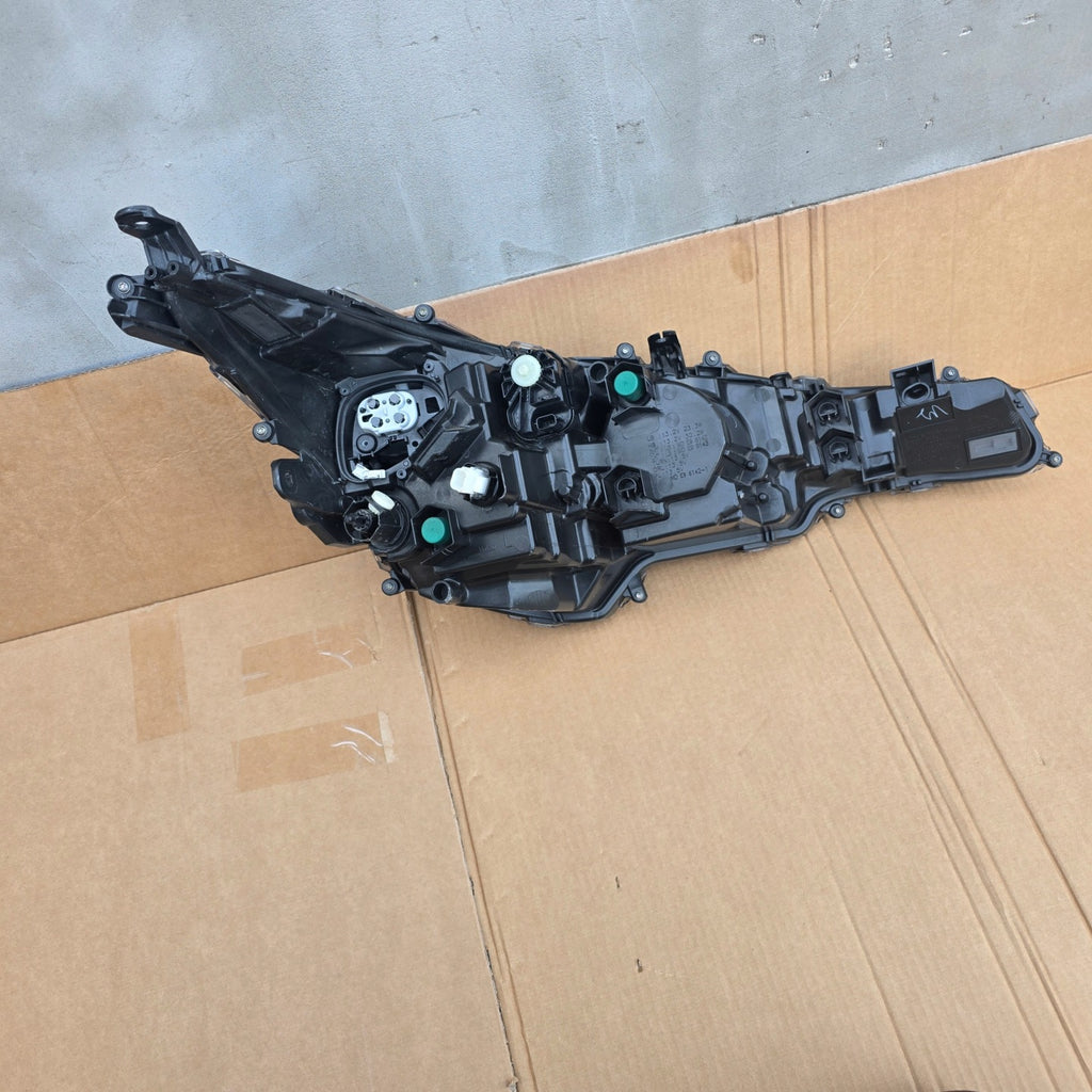 Frontscheinwerfer Toyota Corolla 8115002X10 Links Scheinwerfer Headlight SCH6204201299ja