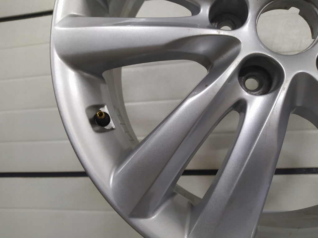 1x Alufelge 18 Zoll 6.5" 5x114.3 48ET Glanz Silber 52910-2S310 Hyundai Tucson