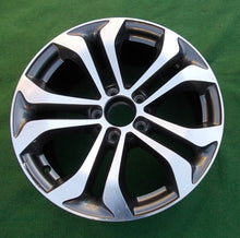 Load image into Gallery viewer, 1x Alufelge 17 Zoll 7.5&quot; 5x112 36ET Glanz A2534010600 Mercedes-Benz Glc X253