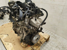 Laden Sie das Bild in den Galerie-Viewer, Motor BMW F45 F40 F46 B38A15A 1.5 120TKm Benzin Engine Unkomplett