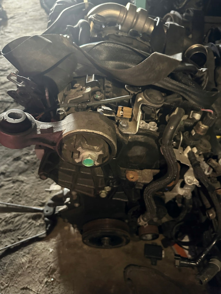 Motor Renault M9R868 2.0 DCI 177PS 130kW 2014 Diesel Engine Unkomplett