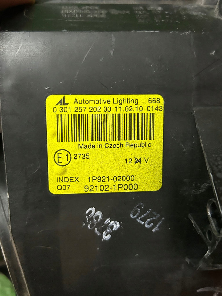 Frontscheinwerfer Kia Venga 921021P000 030125720200 1P92102000 Rechts Headlight