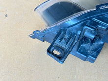 Load image into Gallery viewer, Frontscheinwerfer Ford Kuga LV4B-13W029-AG Rechts Scheinwerfer Headlight SCH3786996056tw