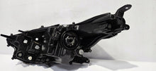 Laden Sie das Bild in den Galerie-Viewer, Frontscheinwerfer Toyota Yaris Rechts Scheinwerfer Headlight SCH2339797283za
