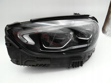 Laden Sie das Bild in den Galerie-Viewer, Frontscheinwerfer Mercedes-Benz A2069066104 Ein Stück (Rechts oder Links) SCH5504498154bu