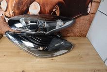 Laden Sie das Bild in den Galerie-Viewer, Frontscheinwerfer Renault Megane III 260103761 260602722 LED Rechts oder Links