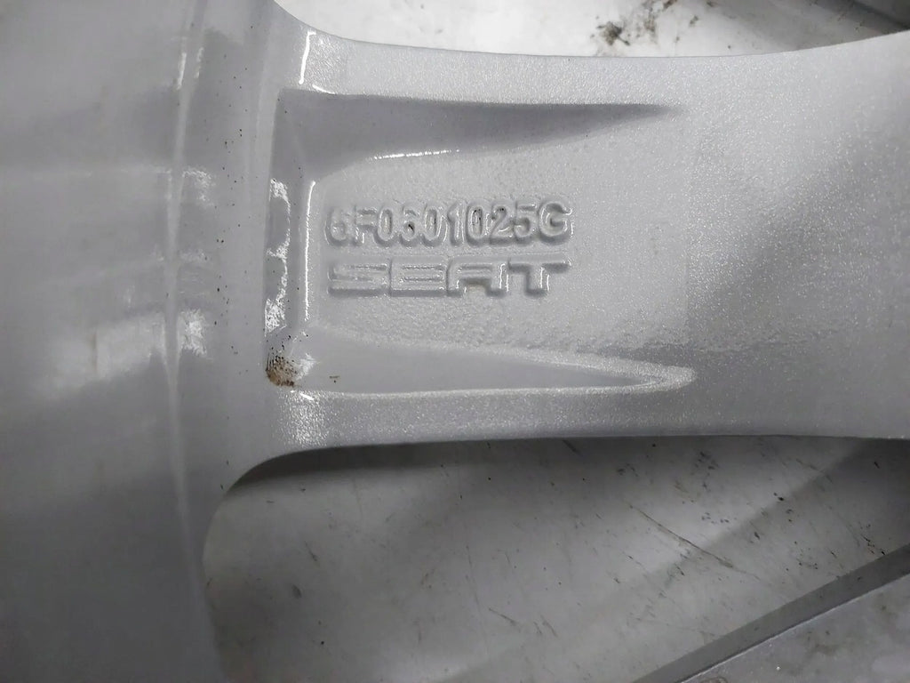 1x Alufelge 15 Zoll 6.5" 5x108 40ET 5F0501025G Seat Leon Rim Wheel