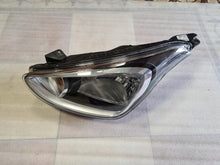 Laden Sie das Bild in den Galerie-Viewer, Frontscheinwerfer Hyundai I10 92101-B9300 Links Scheinwerfer Headlight