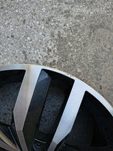 Laden Sie das Bild in den Galerie-Viewer, 1x Alufelge 17 Zoll 7.0" 5x112 5G0601025BT VW Golf Rim Wheel FEL6965956550it