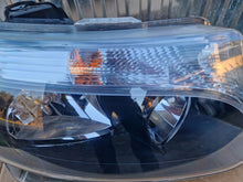 Laden Sie das Bild in den Galerie-Viewer, Frontscheinwerfer Mercedes-Benz Vito W447 A4479067800 Rechts Headlight SCH9278188279ux