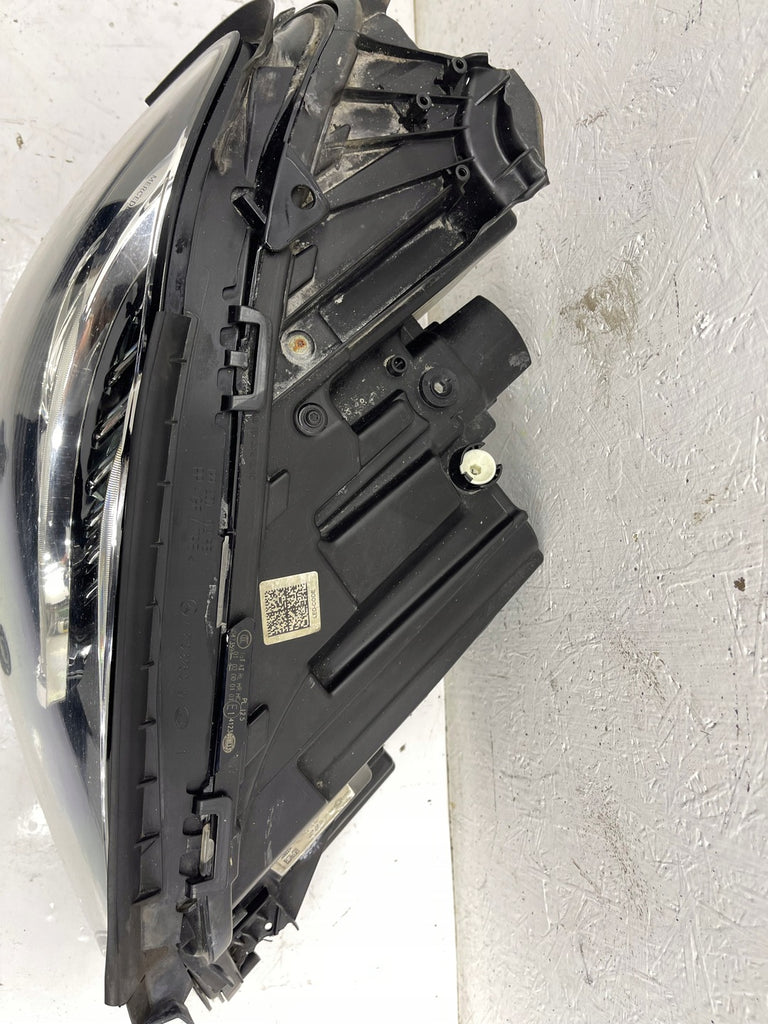 Frontscheinwerfer Mercedes-Benz W213 A2139064004 LED Rechts Headlight SCH8049100330od